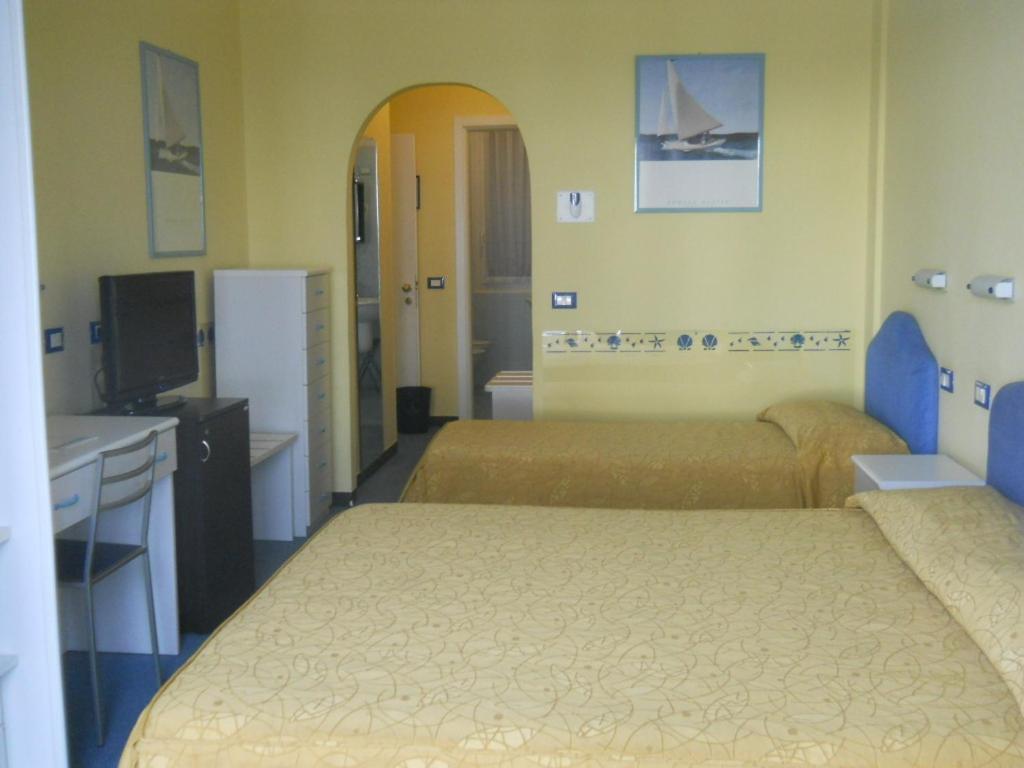 Hotel Solemare Albenga Szoba fotó